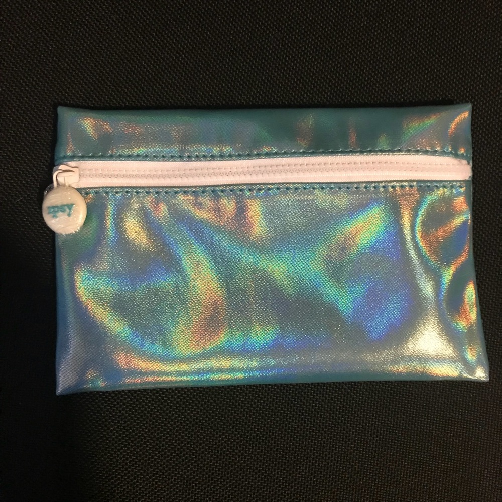 💕 3/$6 Ipsy makeup bag
